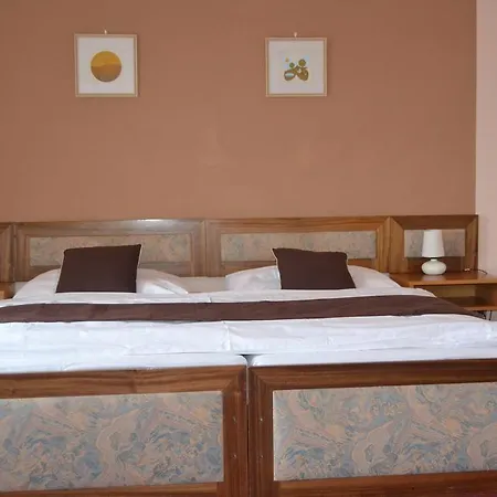Zvikov 3* Zvíkovské Podhradí