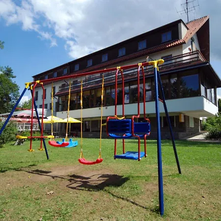 Zvikov 3*