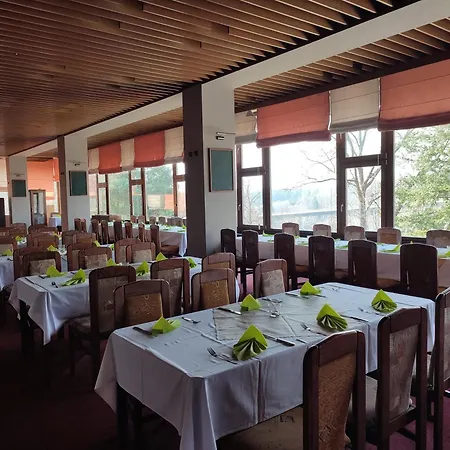 Otel Zvikov 3*