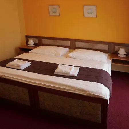 Zvíkov Hotel 3*