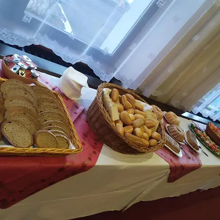 Zvíkov Hotel 3*