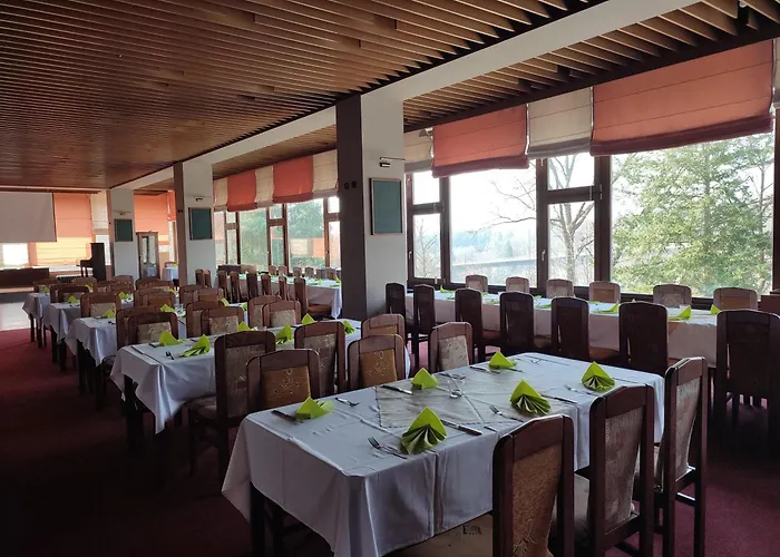 Hotell Zvikov 3*
